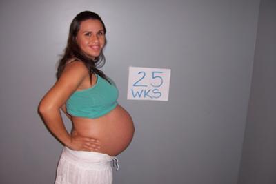 25 Weeks Twin Pregnancy Picture